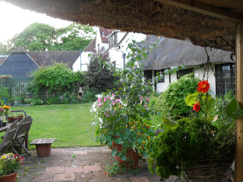 Church Hall Farm Bed And Breakfast Broxted Eksteriør bilde